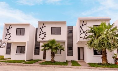 CASA NUEVA EN VENTA  EN FRACC. JARDÍNES DEL SUR,  BOULEVARD BOCA DEL RÍO - PASO DEL TORO VERACRUZ.