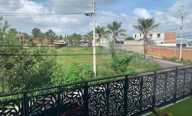 RENTA DE DEPARTAMENTO NUEVO, 2 RECAMARAS, 2 BAÑOS, 2 ESTACIONAMIENTOS, EN ZONA SAN ANDRES CHOLULA. UBICADO FRENTE A CHIPILO (SAN FRANCISCO ACATEPEC).