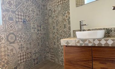 RENTA DE DEPARTAMENTO NUEVO, 2 RECAMARAS, 2 BAÑOS, 2 ESTACIONAMIENTOS, EN ZONA SAN ANDRES CHOLULA. UBICADO FRENTE A CHIPILO (SAN FRANCISCO ACATEPEC).