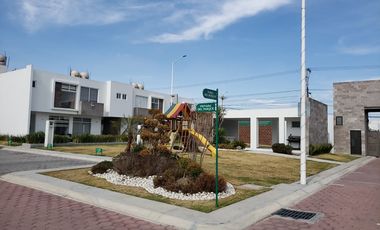 CASA EN RENTA DOS RECAMARAS CON BAÑO CADA UNA CUATLANCINGO