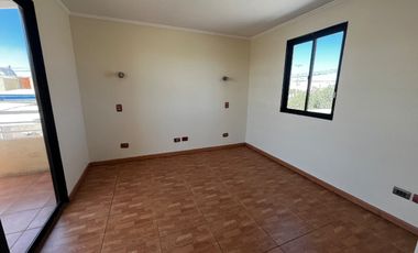 HERMOSA Y GRAN CASA EN VILLA LOS YACIMIENTOS CALAMA