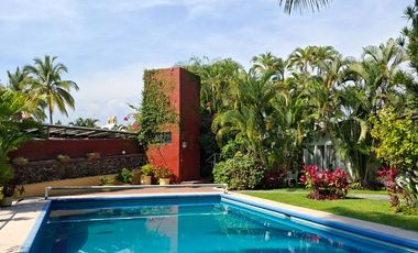 Casa amueblada con alberca y jardín en Lomas de Cuernavaca – 4 recámaras, 4.5 baños