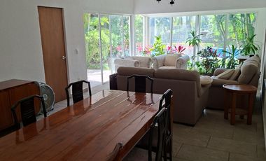 Casa amueblada con alberca y jardín en Lomas de Cuernavaca – 4 recámaras, 4.5 baños