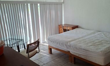 Casa amueblada con alberca y jardín en Lomas de Cuernavaca – 4 recámaras, 4.5 baños