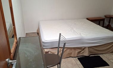 Casa amueblada con alberca y jardín en Lomas de Cuernavaca – 4 recámaras, 4.5 baños