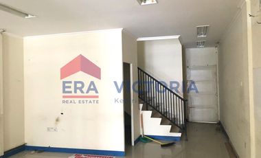 Dijual 2 Ruko di Pusat Kota Nganjuk Dekat Alun-Alun Akses Parkir Luas dan Jalan Lebar