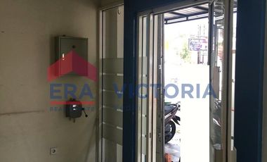 Dijual 2 Ruko di Pusat Kota Nganjuk Dekat Alun-Alun Akses Parkir Luas dan Jalan Lebar