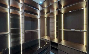 With Swimming Pool Elegant House in Maria Luisa Subdivision