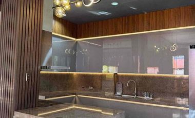 With Swimming Pool Elegant House in Maria Luisa Subdivision