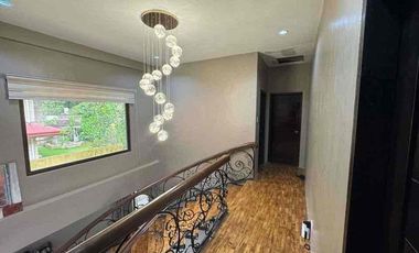 With Swimming Pool Elegant House in Maria Luisa Subdivision