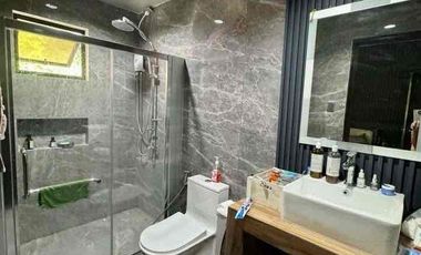 With Swimming Pool Elegant House in Maria Luisa Subdivision