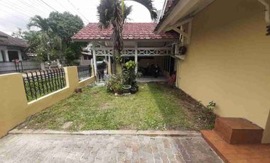 Rumah di Hoek harga Murah