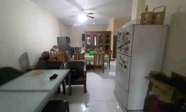 Rumah di Hoek harga Murah