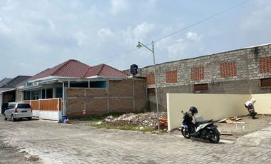 dijual rumah baru free desain di solo raya harga NEgo bisa beli kavling tanahnya saja