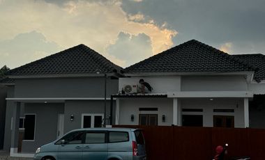 dijual rumah baru free desain di solo raya harga NEgo bisa beli kavling tanahnya saja