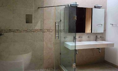 Hermosa casa en renta 3 recamaras excelentes condiciones $19,500.00 inc. mtto.