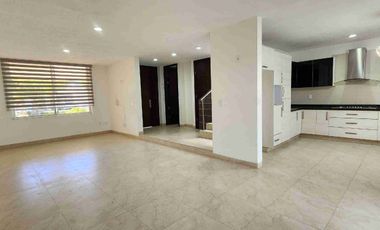 Hermosa casa en renta 3 recamaras excelentes condiciones $19,500.00 inc. mtto.