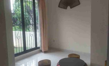 JUAL CEPAT RUMAH  DI CLUSTER MELIA GROVE BINTARO