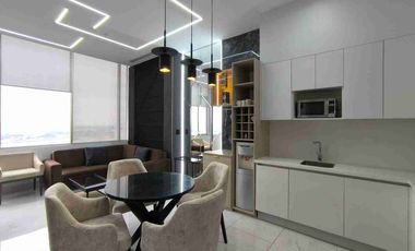 En venta suite AMOBLADA, Urb. Titanium 1