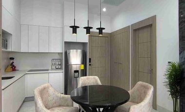 En venta suite AMOBLADA, Urb. Titanium 1