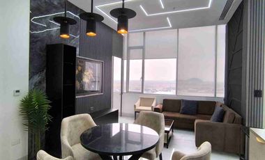 En venta suite AMOBLADA, Urb. Titanium 1