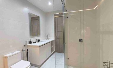 En venta suite AMOBLADA, Urb. Titanium 1