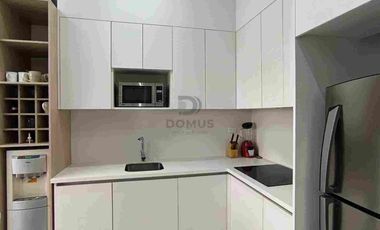 En alquiler suite AMOBLADA. Titanium 1