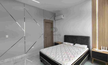 En alquiler suite AMOBLADA. Titanium 1