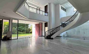 Disewakan Rumah Usaha Komersial Area Raya Kertajaya Indah Surabaya Timur Cocok untuk Cafe Resto Kantor