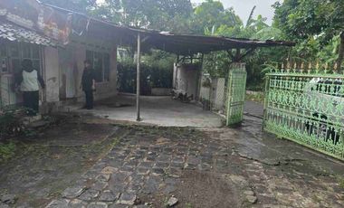 Dijual Rumah Hitungan Tanah Lokasi Solo Luas 700m2