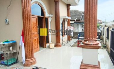 DIJUAL CEPAT RUMAH 2 LANTAI DAERAH TENGAH KOTA