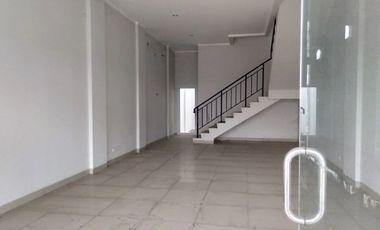 Ruko Sapphire 5x17 Hadap Boulevard Summarecon Emerald Karawang