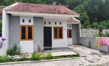 Rumah plesungan mojosongo solo