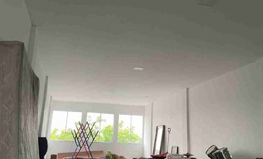 Dijual Ruko 3 lantai di jl Paus Marpoyan Damai