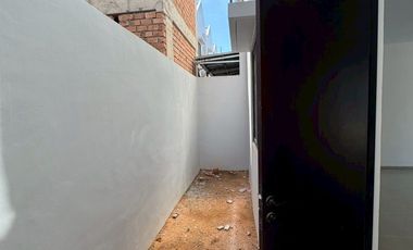 Di sewakan rumah garden avenue