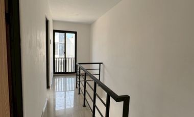 Di sewakan rumah garden avenue