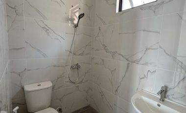 Di sewakan rumah garden avenue