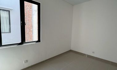 Di sewakan rumah garden avenue