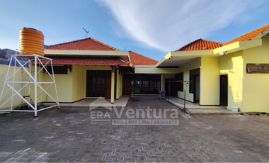 disewakan rumah cocok untuk kantor/ rukan atau tempat tinggal di sidosermo pdk, dekat margorejo, jemursari