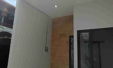 Rumah 2 lantai di Nginden Surabaya
