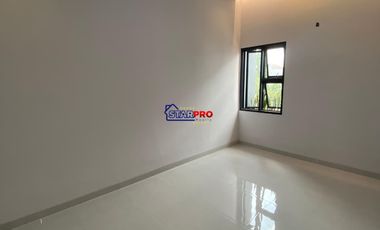 Dijual Rumah Modern + Rooftop Cantik 1M-an di Jaksel Pasar Minggu