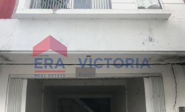 Dijual 2 Ruko di Pusat Kota Nganjuk Dekat Alun-Alun Akses Parkir Luas