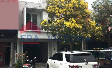 Dijual 2 Ruko di Pusat Kota Nganjuk Dekat Alun-Alun Akses Parkir Luas
