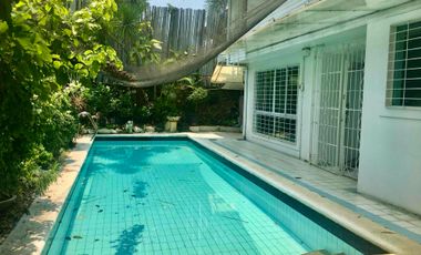 Dasmarinas Makati bungalow house for lease