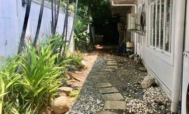 Dasmarinas Makati bungalow house for lease
