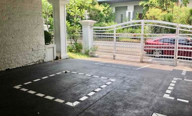 Dasmarinas Makati bungalow house for lease