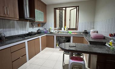 Rumah Mewah Puri Kembangan 3,5LT 10,5x20 Semi Furnish Sudah Renov