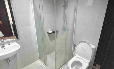 disewakan rumah milenial pik 2 uk 4.5x10 vinly siap huni