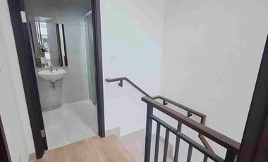 disewakan rumah milenial pik 2 uk 4.5x10 vinly siap huni