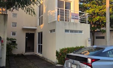 Renta casa Puente moreno en cluster con alberca